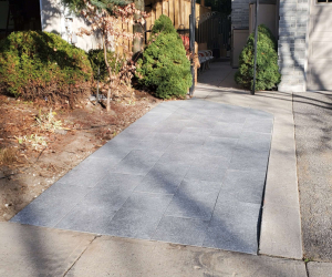 Porcea Silver   Driveway