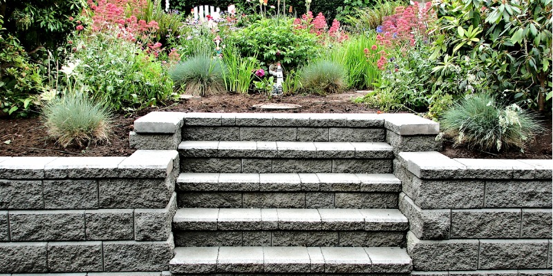 Stone Retaining wall & Straircase - Can ledgerock be used for building retaining walls?