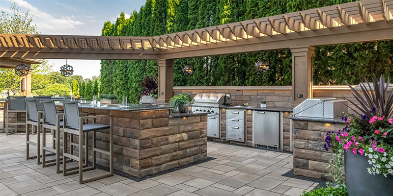 outdoor kitchen